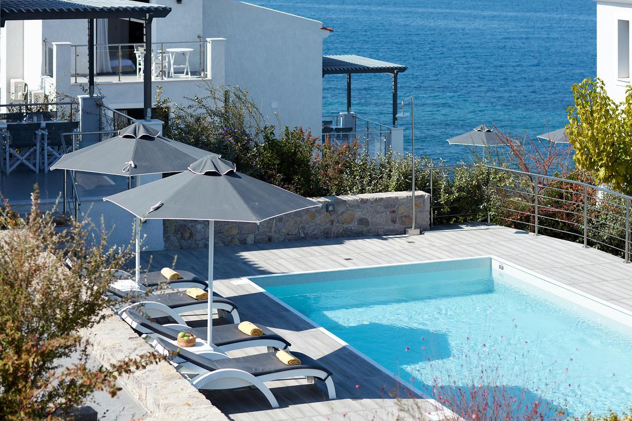 Eleia Seafront Rooms & Villas Petra  Exterior foto