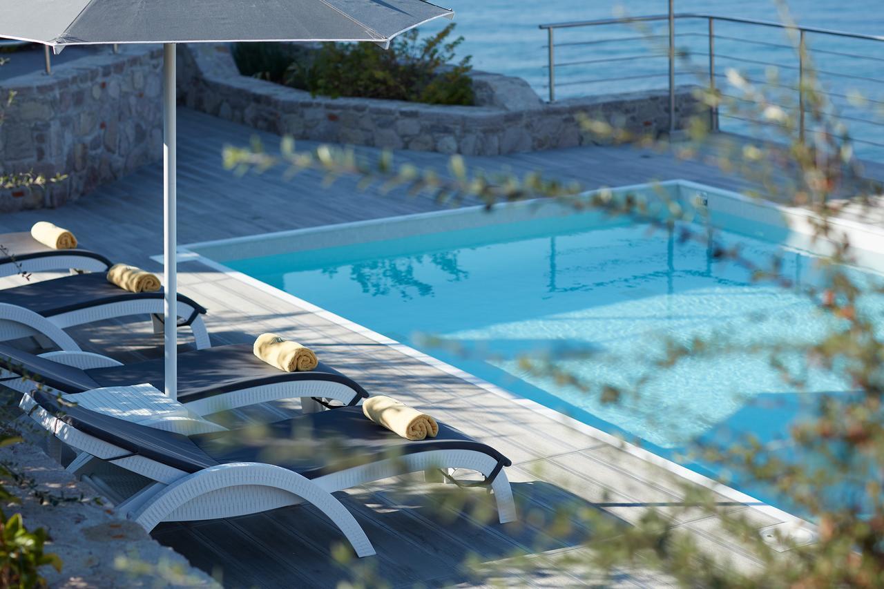 Eleia Seafront Rooms & Villas Petra  Exterior foto